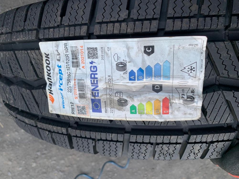 Шини нові 215/70 R15C Nexen 2024p зима