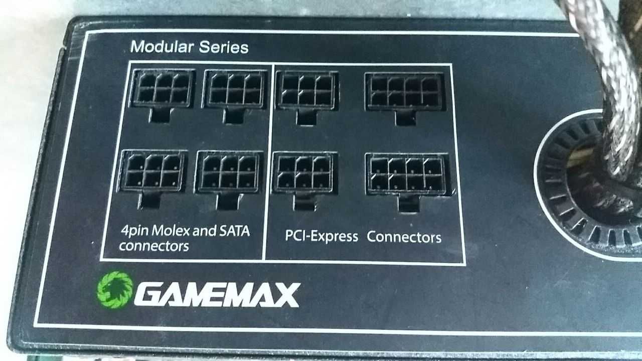 Блок живлення GameMax GM-1050 1050W