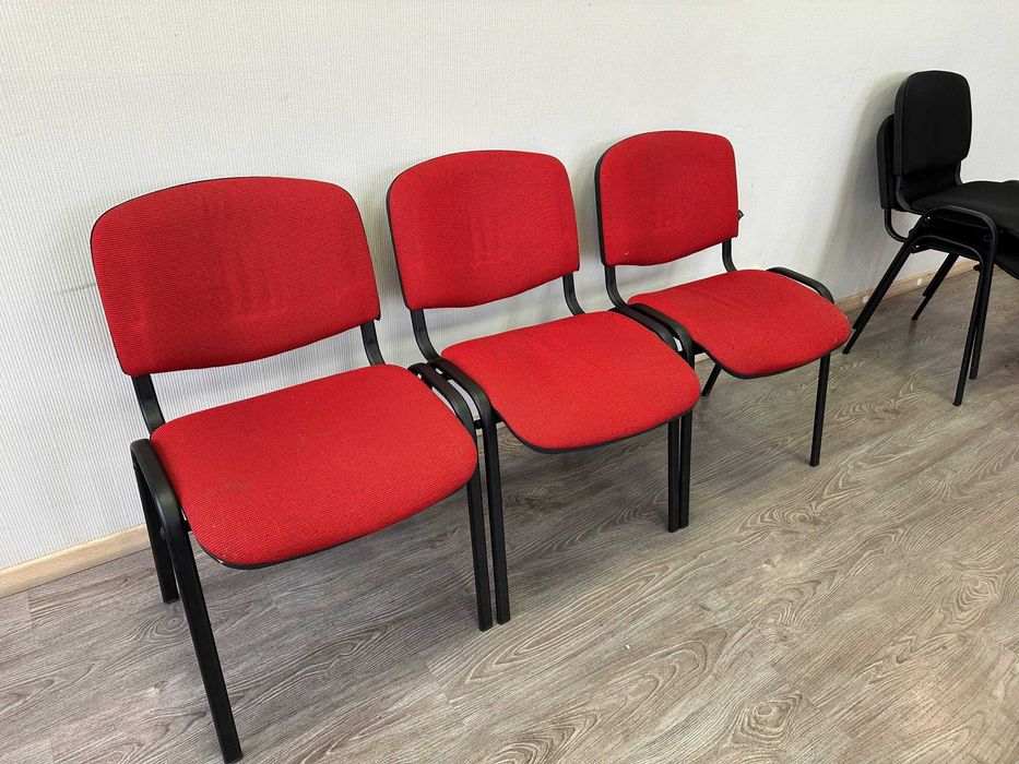 Стілець офісний A1 Ізо 12шт. В гарному стані, м. Шулявська