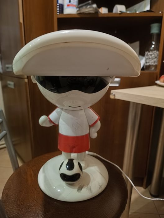 Lampka LED na biurko piłkarz