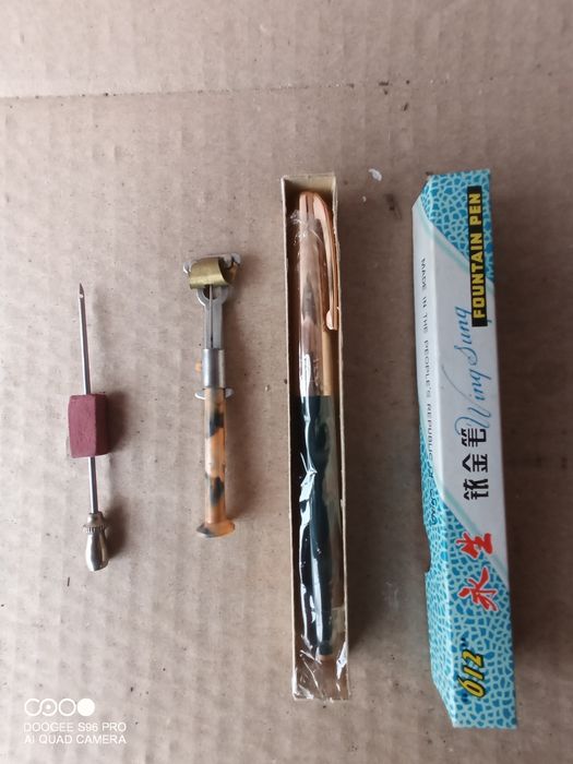 Ручка на чорнило нова і спиртомір