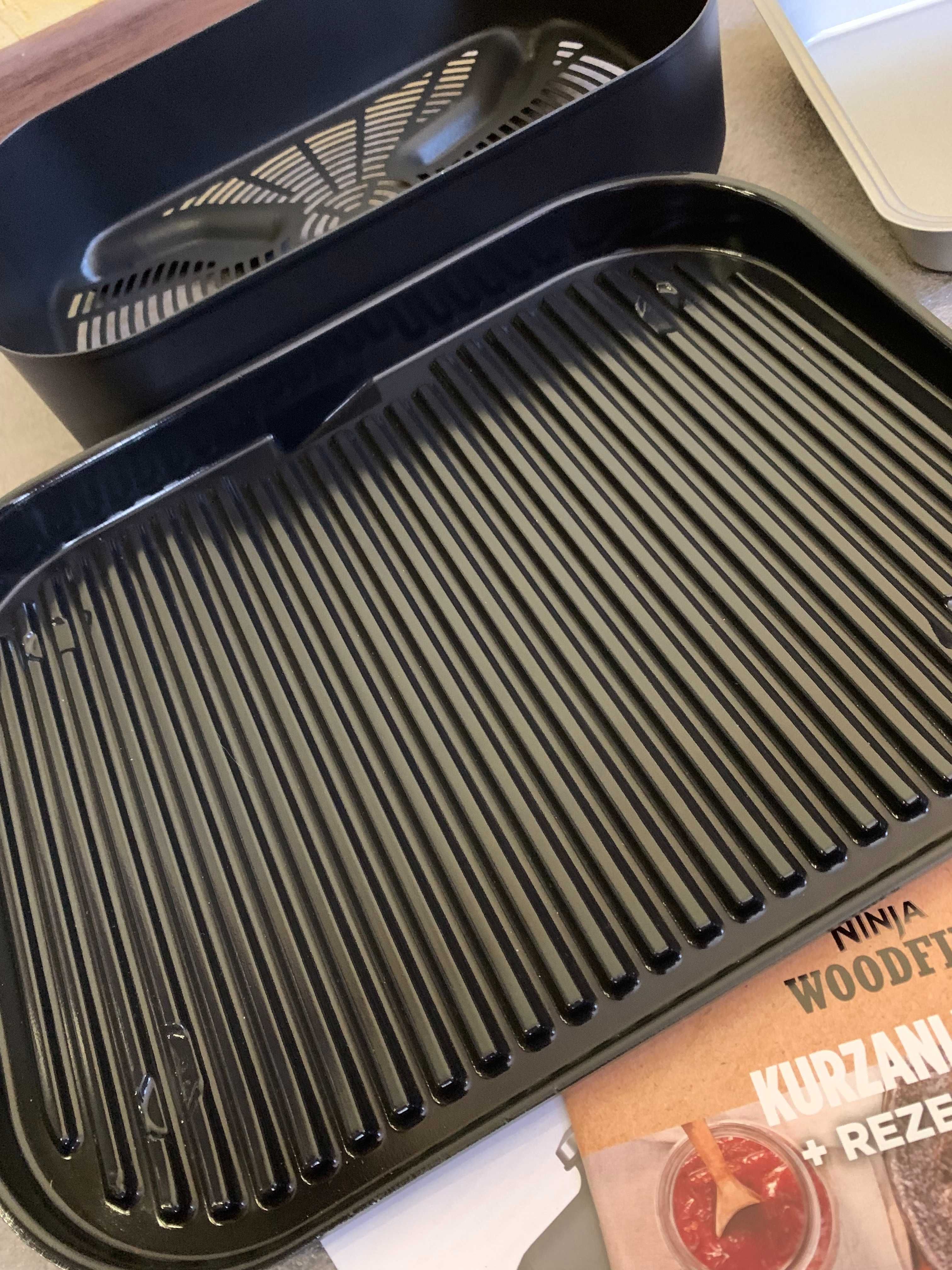 Grill elektryczny NINJA OG701EU 2400 W z funkcją wędzenia , wędzarka