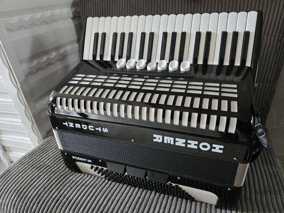 Akordeon hohner 96 bas