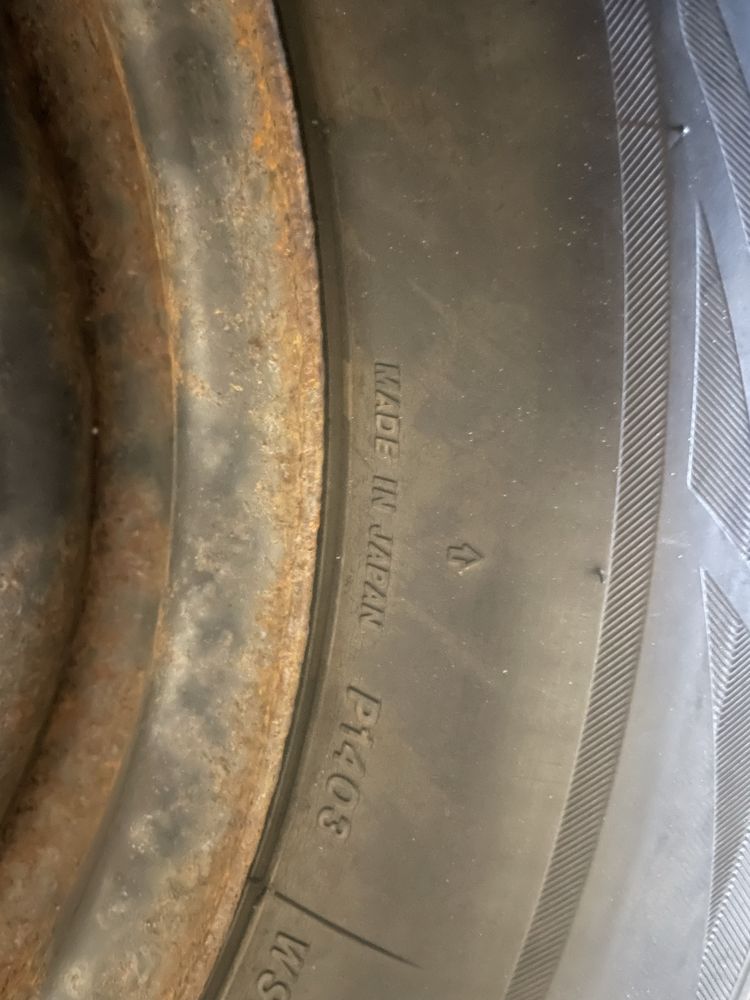 Продам зимові шини 215/65 R16 зима