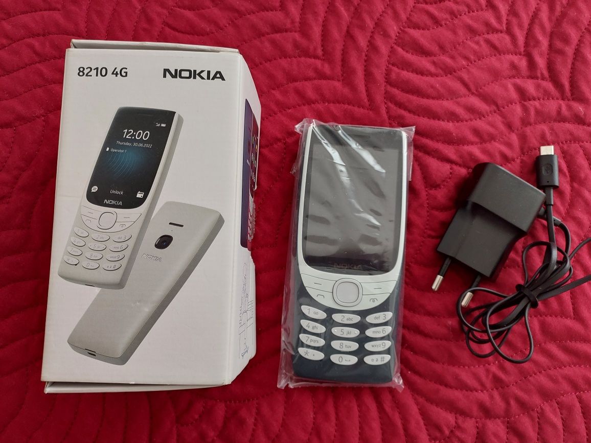 Telemóvel Nokia 8210 4G novo c/ garantia