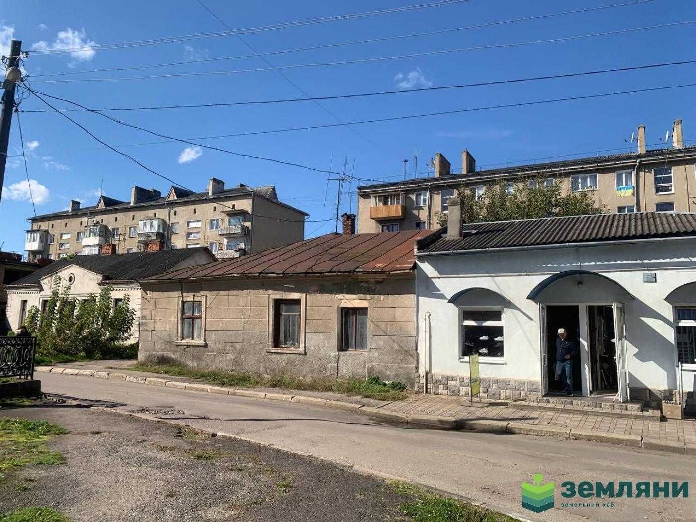 Продаж землі 3,71сот з будинком центр Тисмениці вул.Площа Ринок