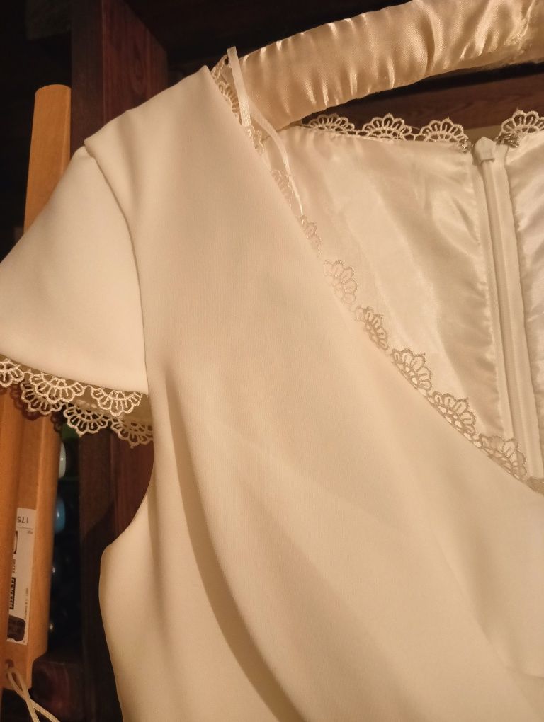 Suknia ślubna ecru