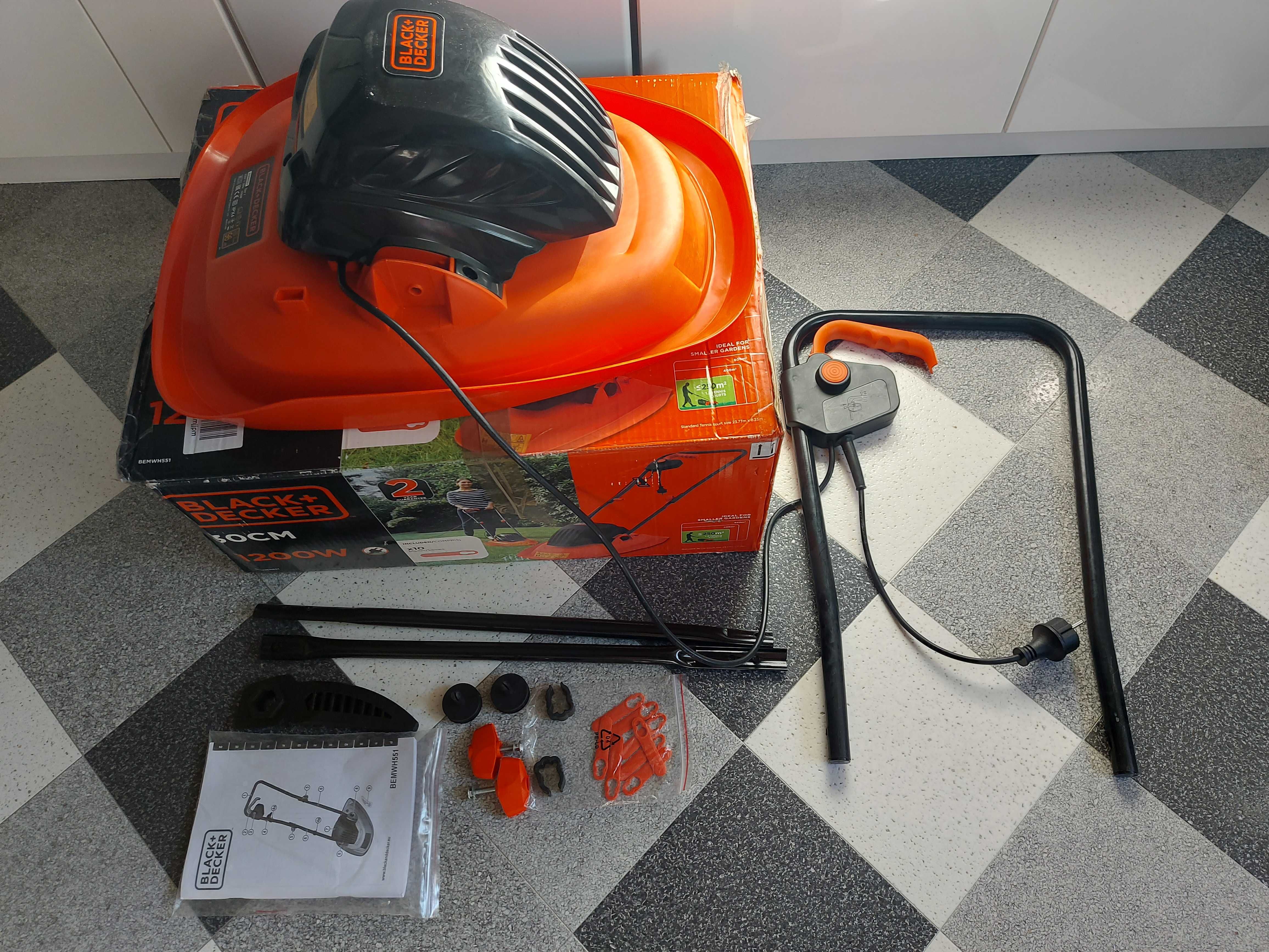 Kosiarka elektryczna pływająca Black&Decker 30 cm 1200 Watt