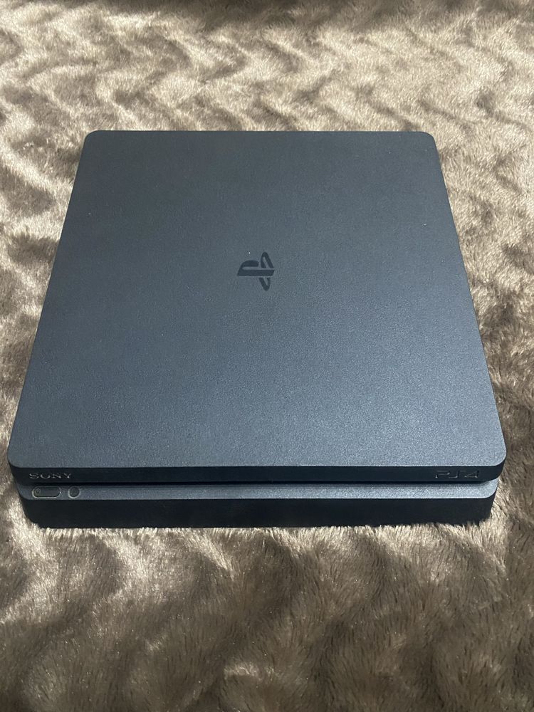 Ps4 com mais 2 monitores,comando e jogos