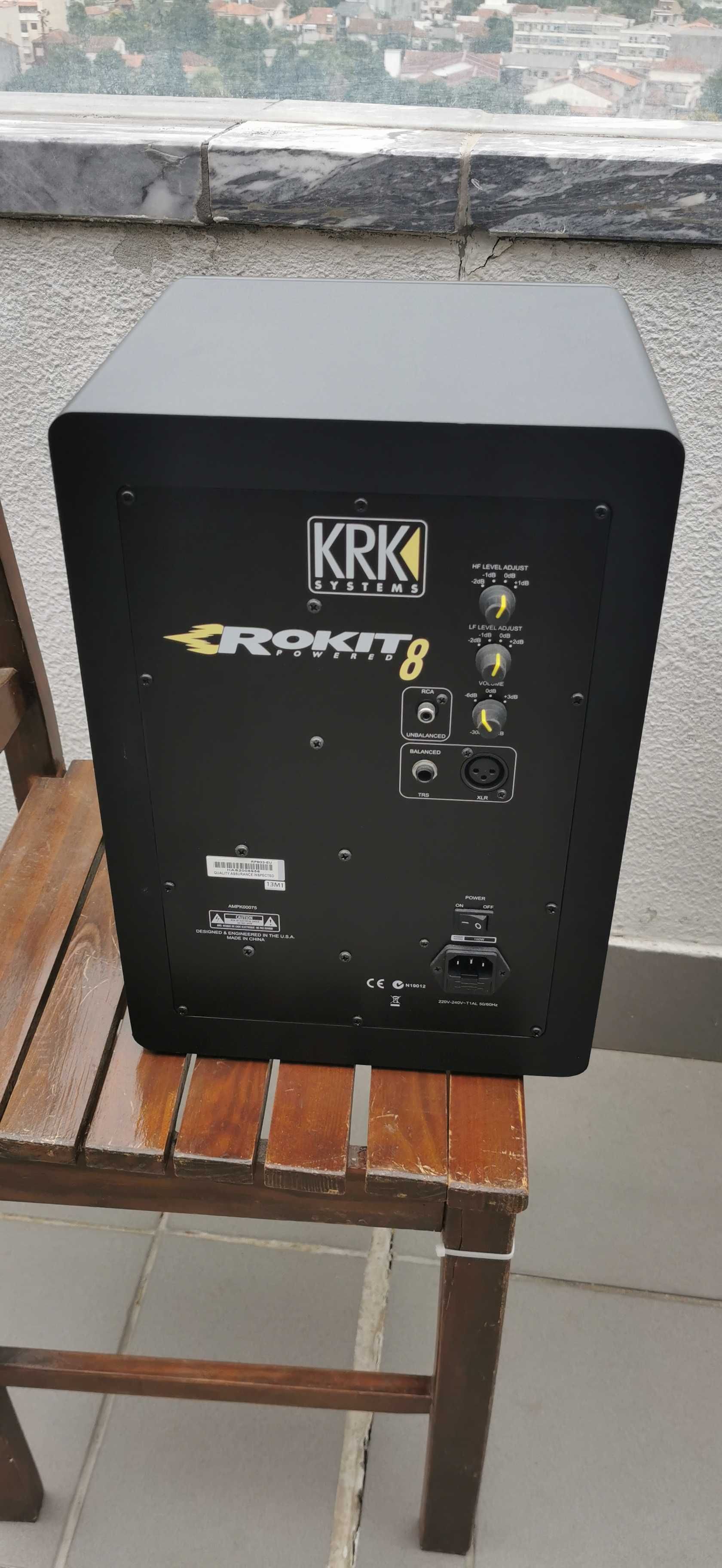 Monitores de estúdio KRK ROKIT 8 em excelente estado