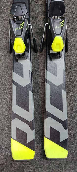 Narty Fischer RC4 RACE 150 cm + Fischer FJ 7