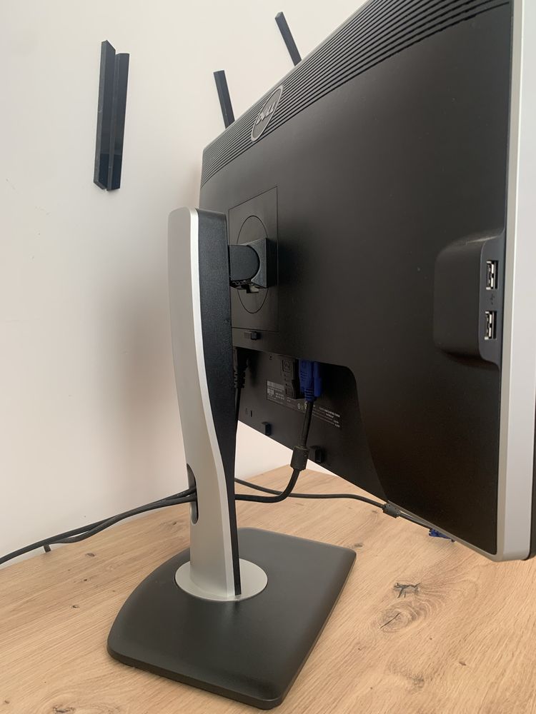 Монітор Dell UltraSharp U2412M