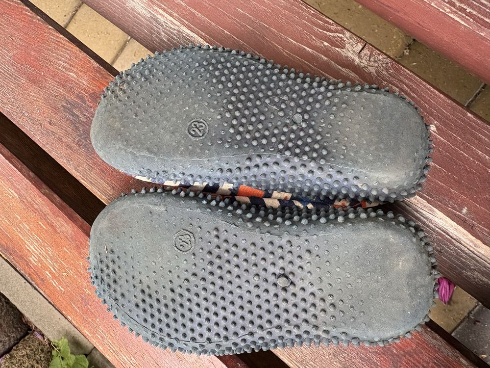 Buty do wody dziecięce