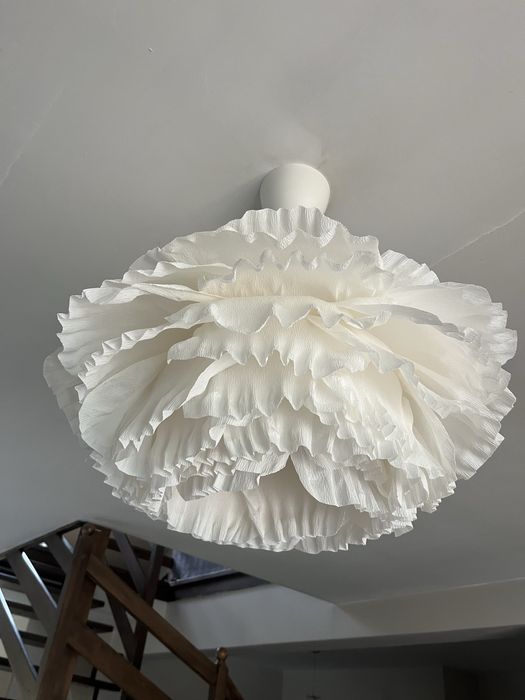 Lampa kwiat z włoskiej krepiny