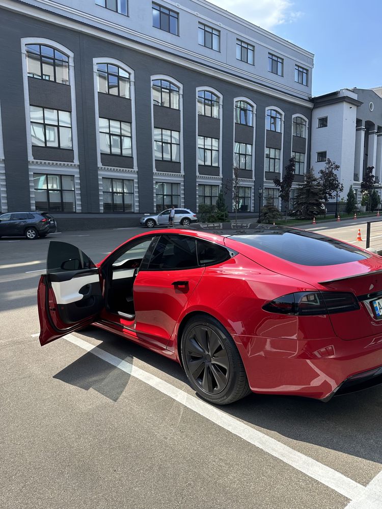 Tesla mod S 2022 restyle