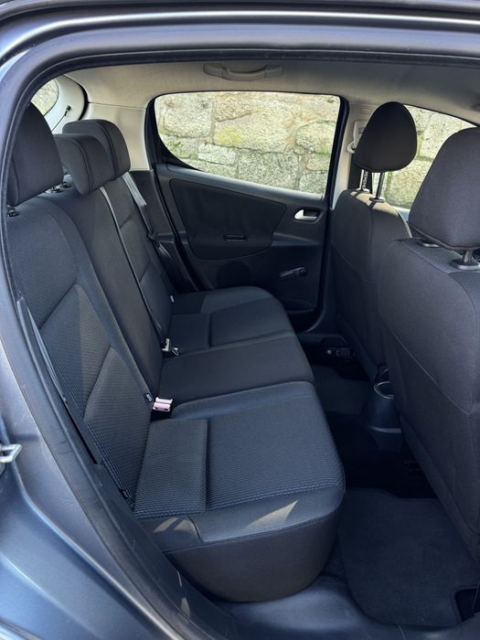 PEUGEOT 207 - 1.4 Gasolina