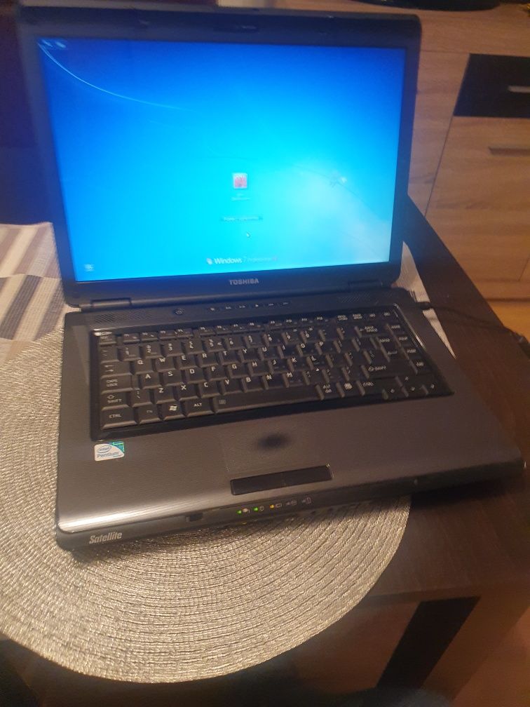 Laptop Toshiba do warsztatu nauki
