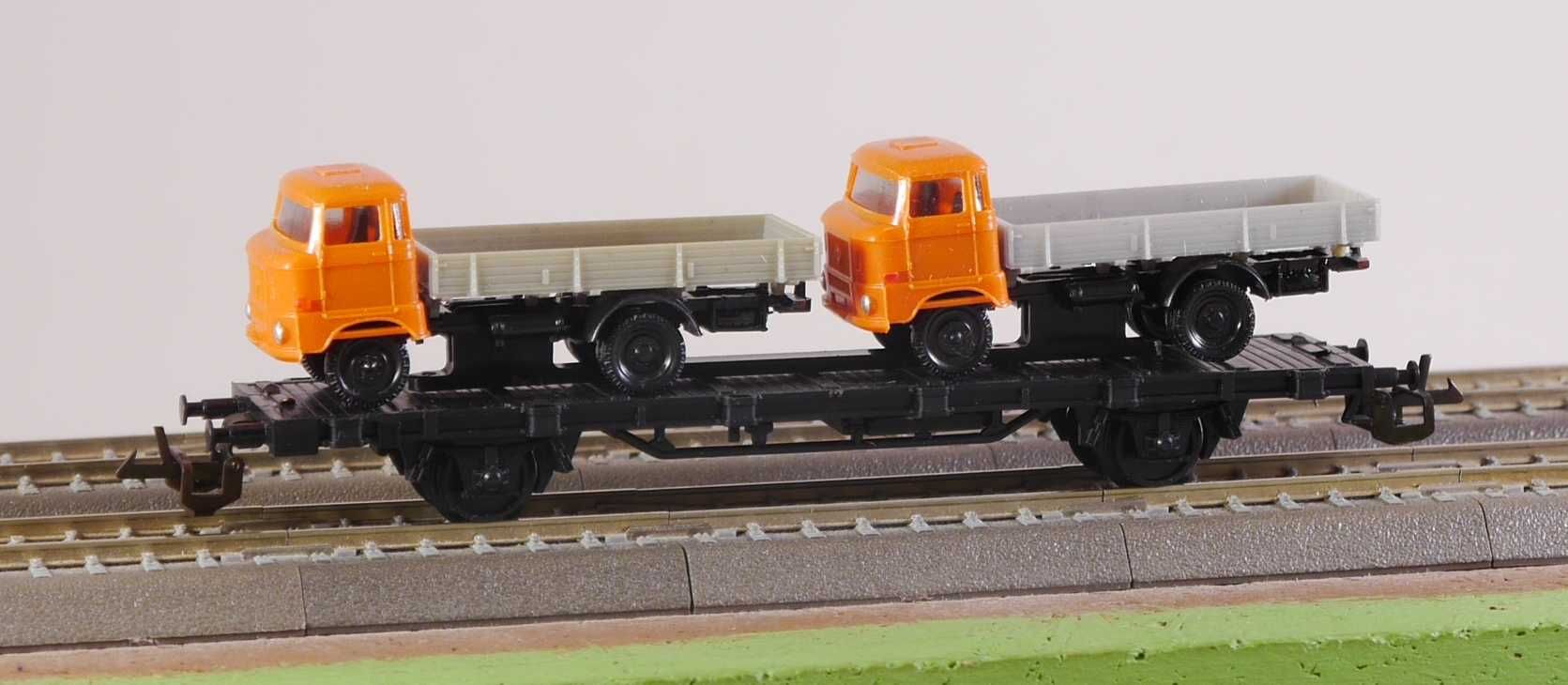 kolejka TT - skład (nr 1) pociągu towarowego - 7 wagonów