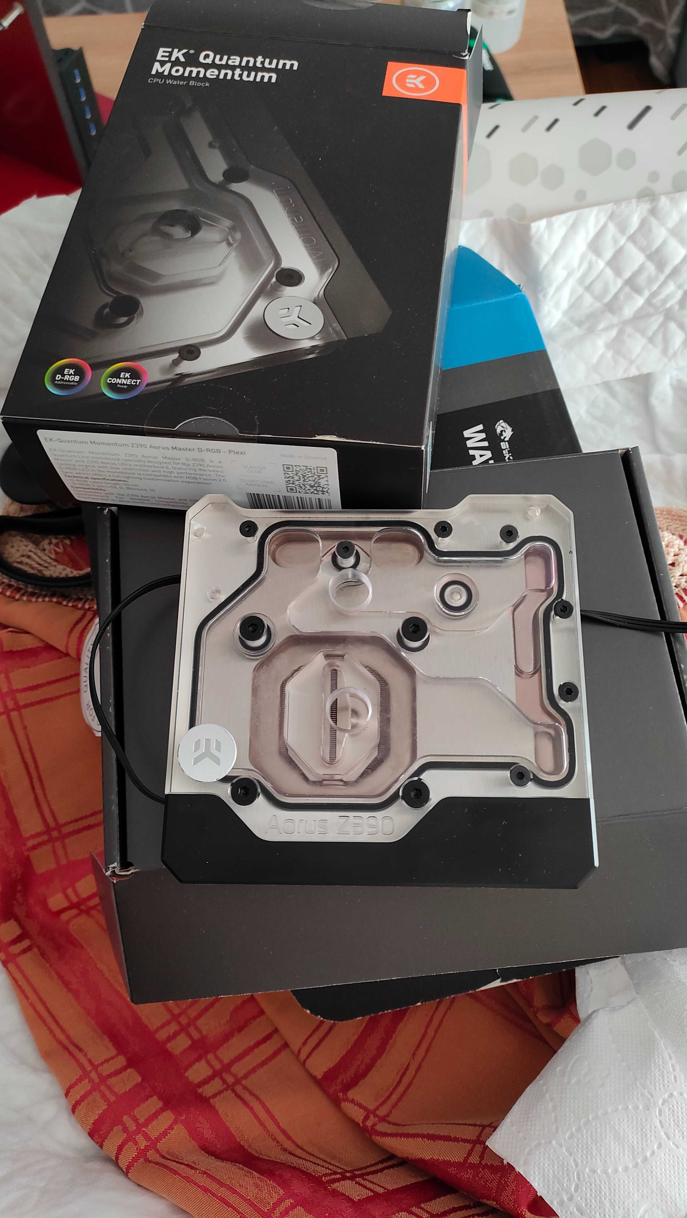 EK-Momentum Aorus Z390 Master D-RGB - Plexi blok chłodzenie wodne