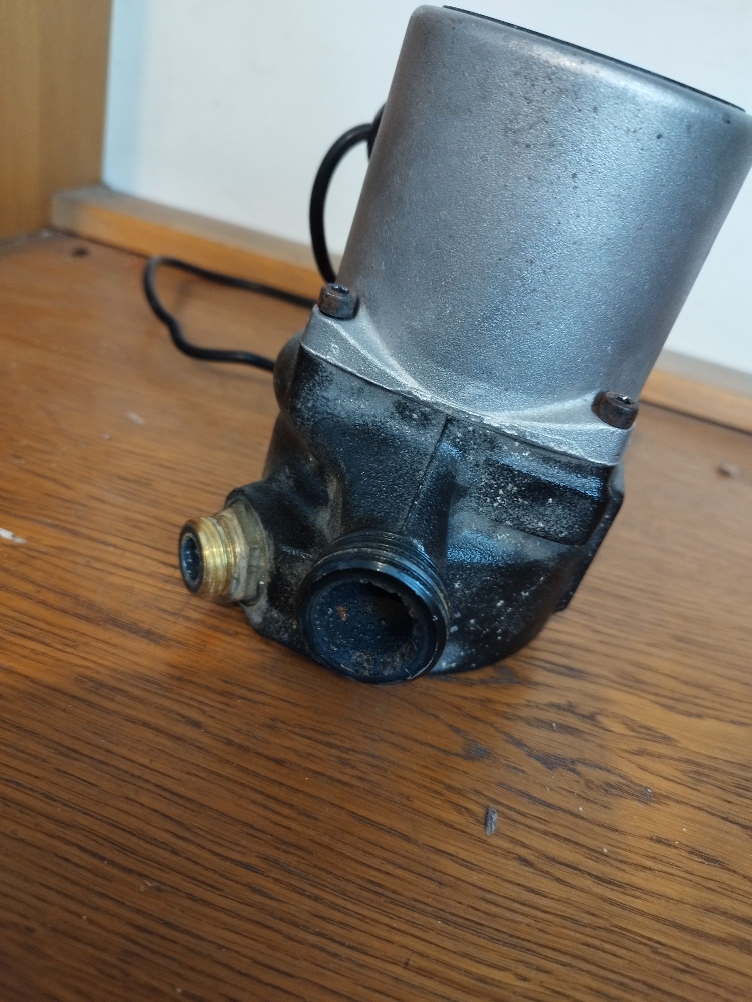 Pompa grundfos z kotła gazowego