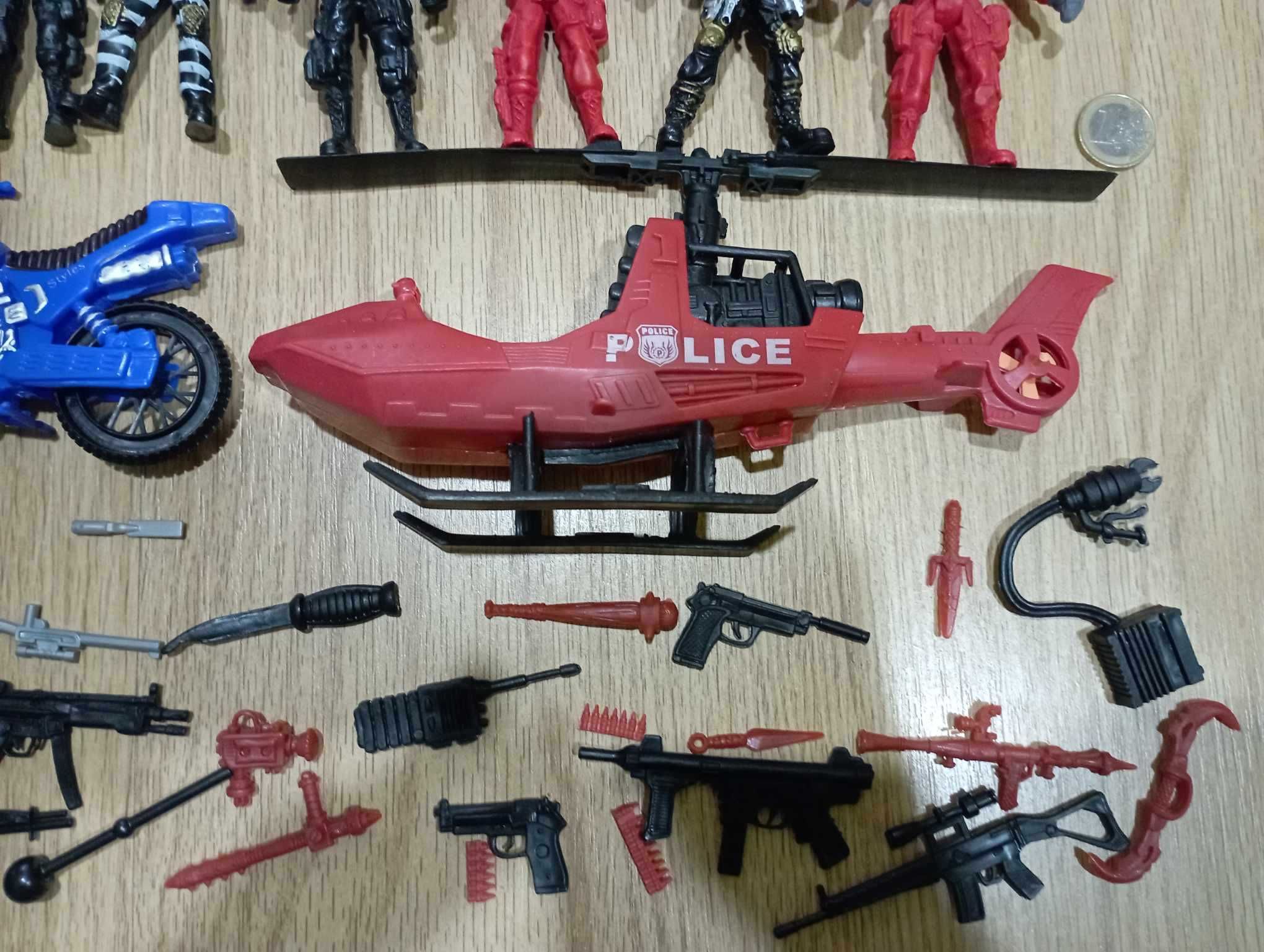 Conjunto figuras de ação - policias, militares