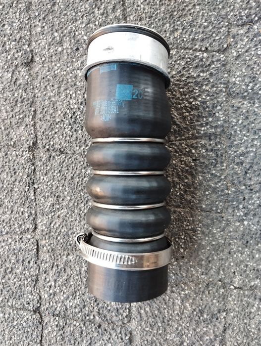 Rura doładowania dolot powietrza Vw Skoda 3C0-834L