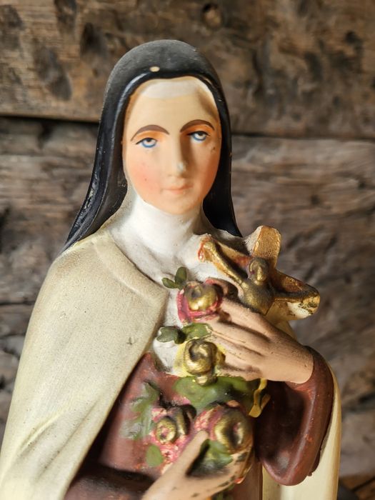 Stara gipsowa figurka Święta Teresa od Dzieciątka Jezus