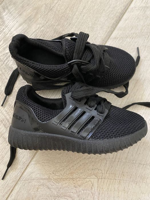 Кросівки дитячі унісекс. 24 р.