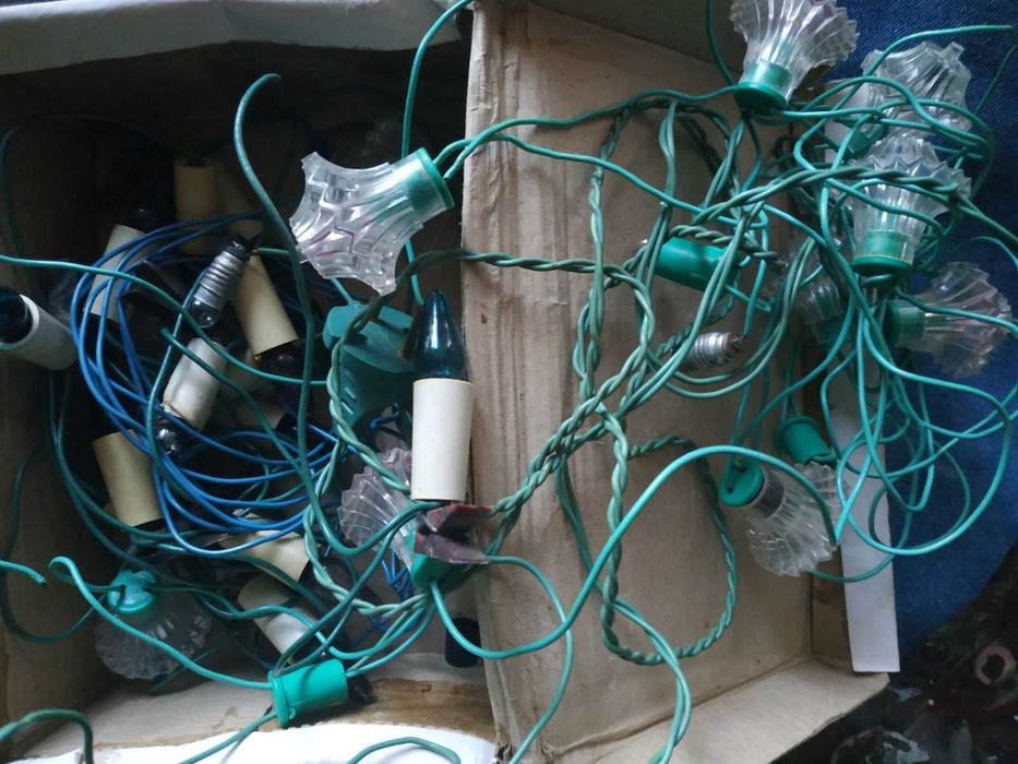 2 старенькі ялинкові гірлянди під ремонт