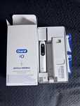 Szczoteczka elektryczna Oral-B iO6