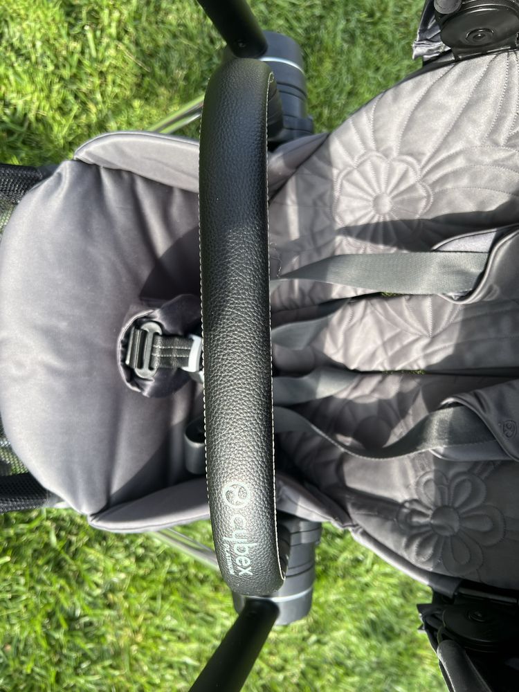 Cybex Mios Simply flowers grey 2.0