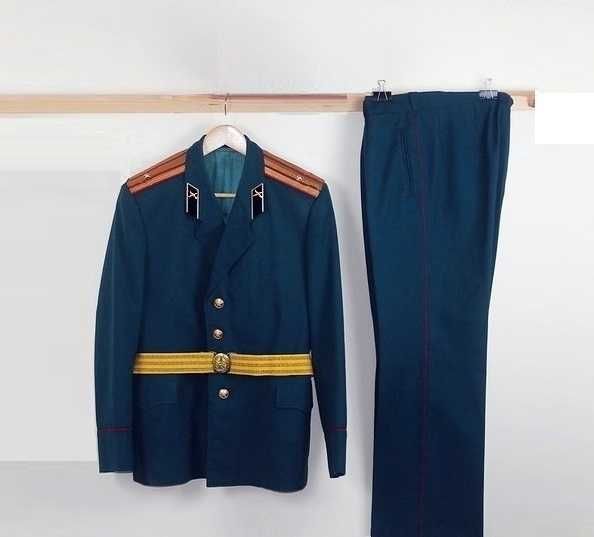 Военная форма офицерская парадная (китель, брюки, ремень)СССР 1980г