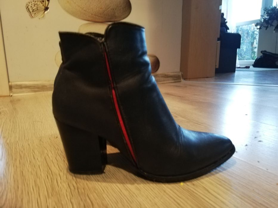 Botki na obcasie 36