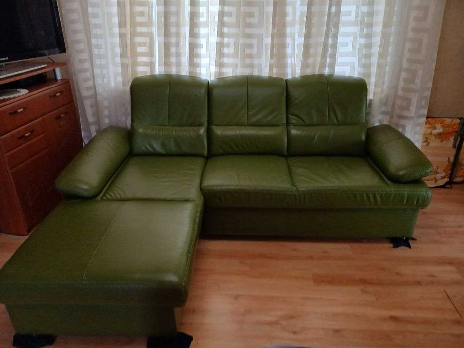 Диван з натуральної шкіри, зелений колір, з дефектами