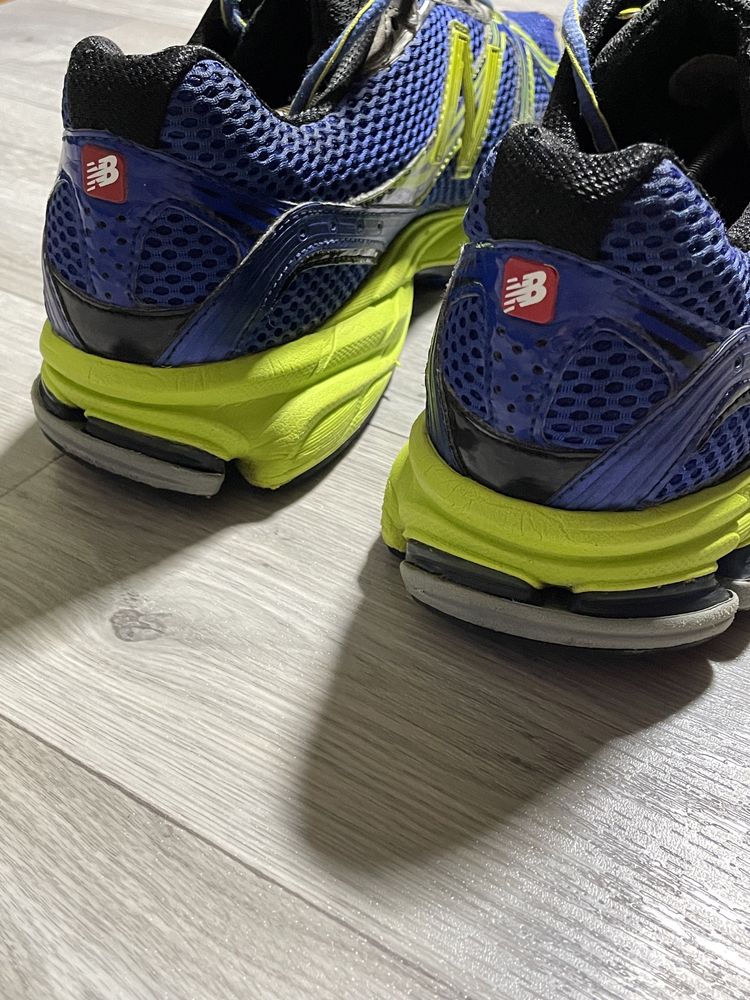 Бігові кросівки New Balance 880