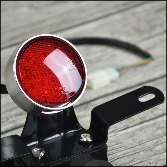 Farolim traseiro alumínio premium LED cafe racer