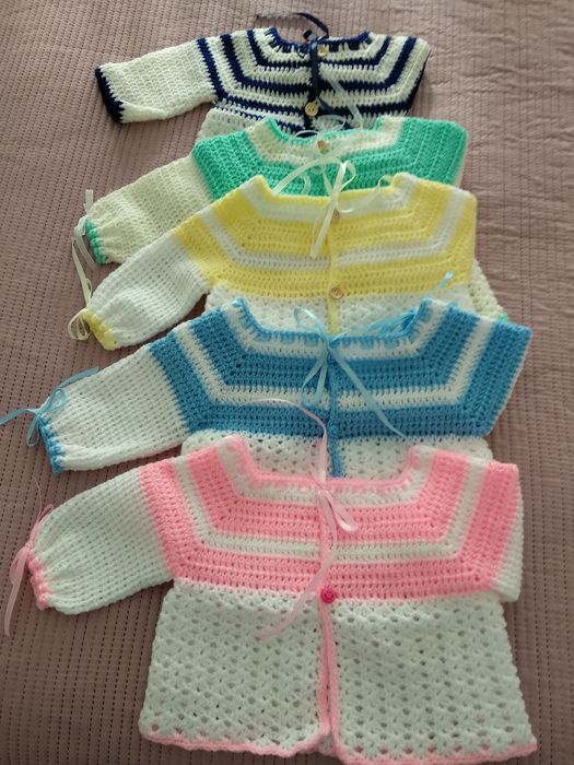 Roupas de bebé em crochet
