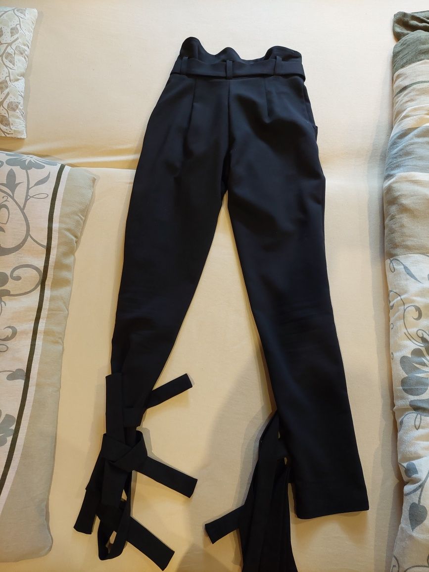 Czarne spodnie klasyczne wiązane nogawki  xs 34