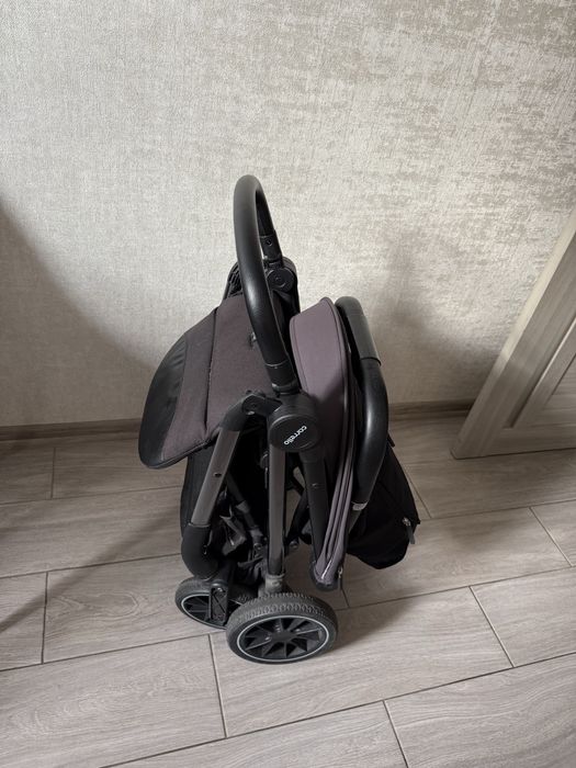 Прогулянкова коляска Carello Delta