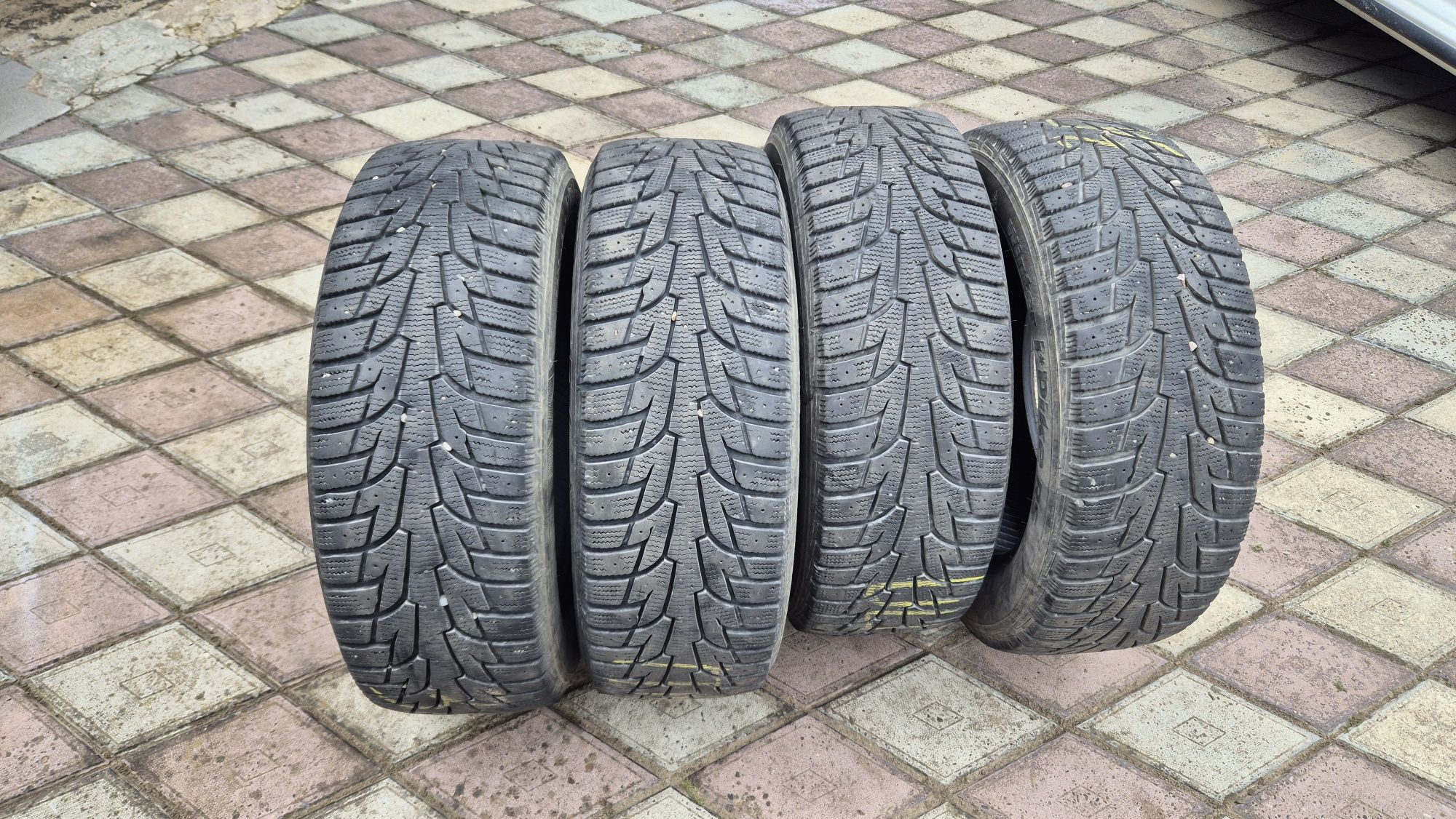 Комплект зимової резини Hankook