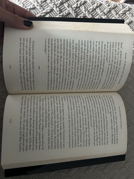 Livro sobre Iron Maiden