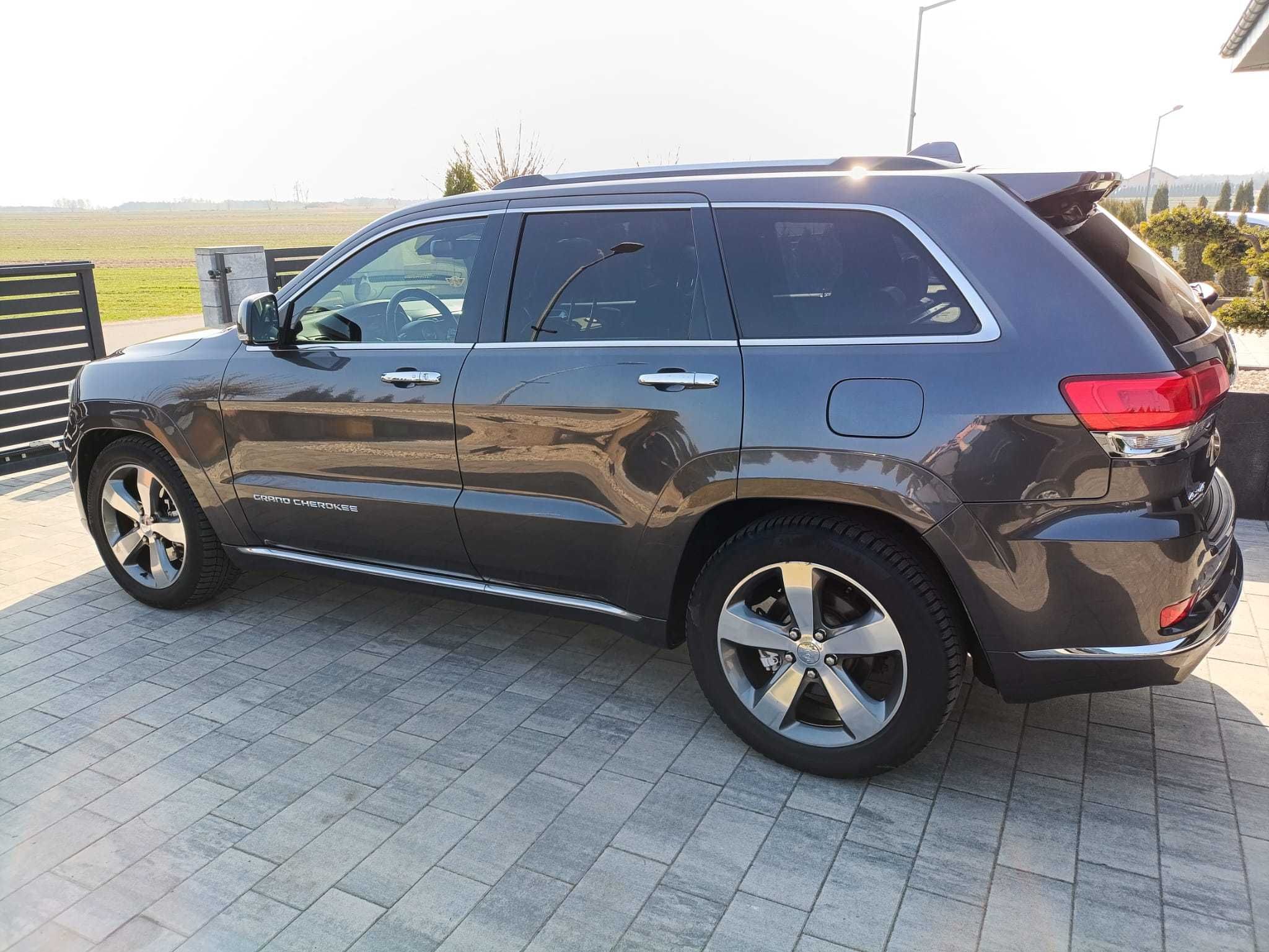 Jeep Grand Cherokee WK2 SUMMIT 4x4