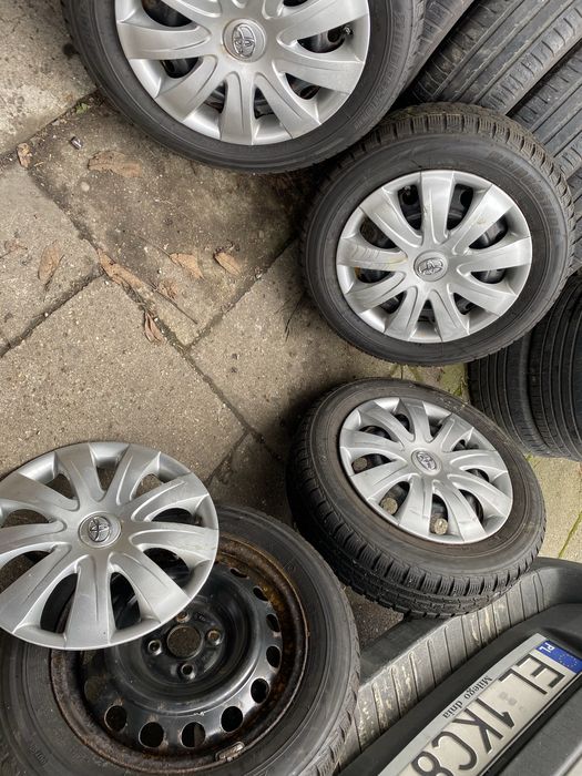 Koła zimowe Toyota Yaris III 5J15 ET39+175/65R15 Bridgestone+kołpaki