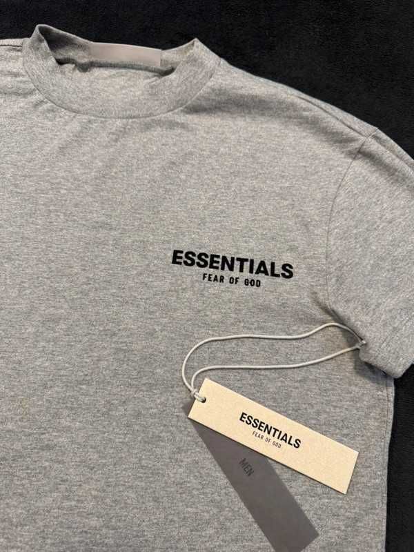 Szara koszulka Fear Of God Essentials Dark Oatmeal - Size XS