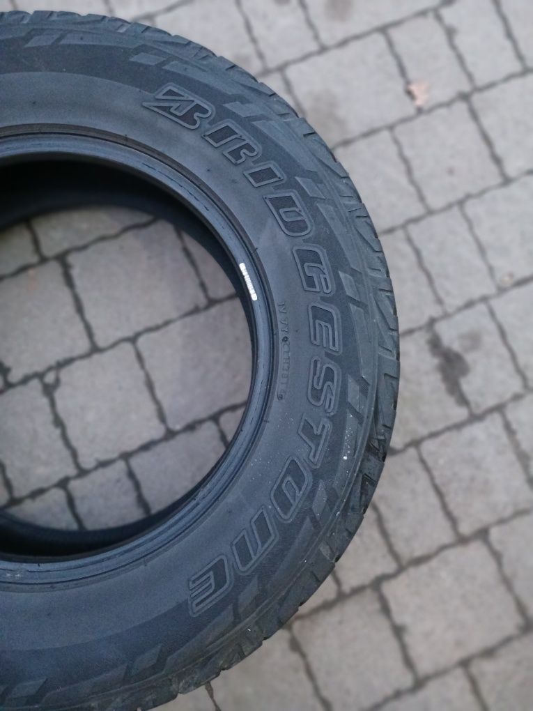 Шини 265/65 R17 Bridgestone dueler A/T