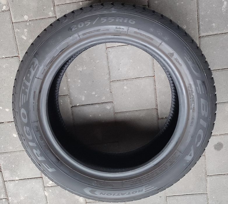 Продам шини 205/55/R16 Debica Frigo HP2 у хорошому стані !