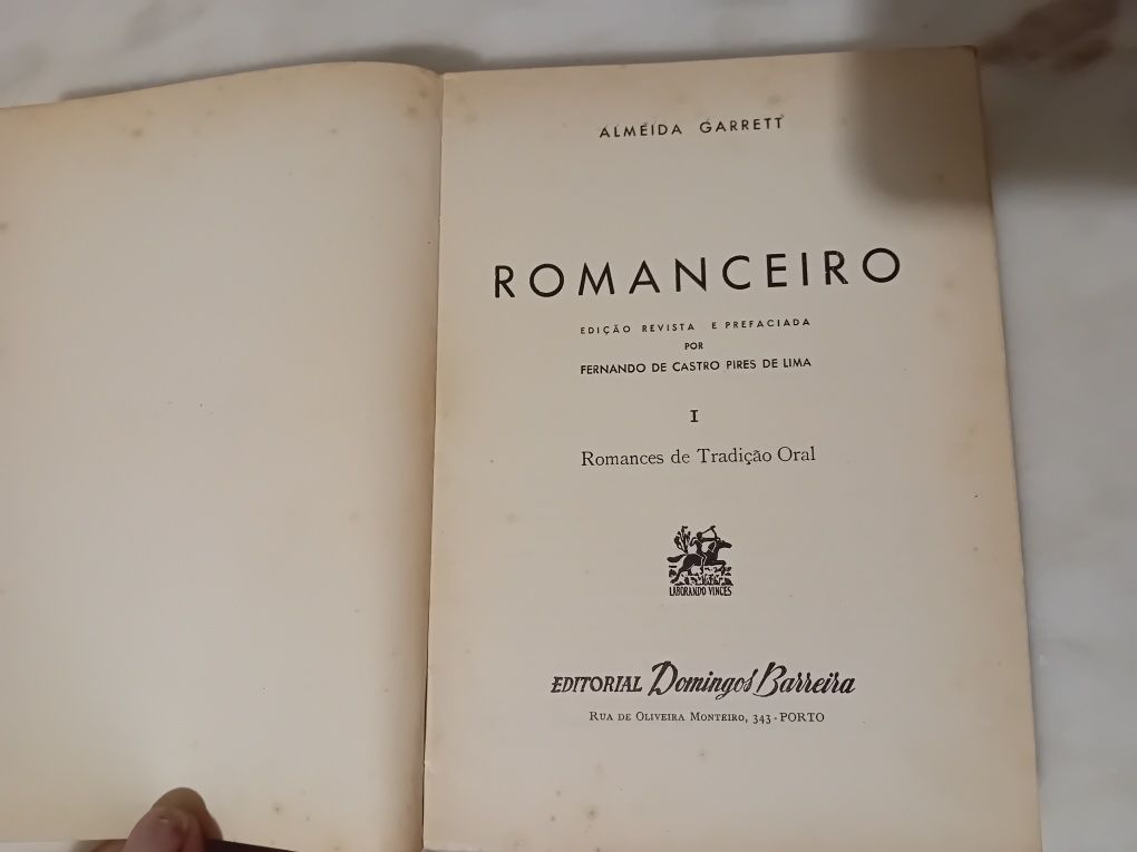 Livro O Romanceiro de Almeida Garret