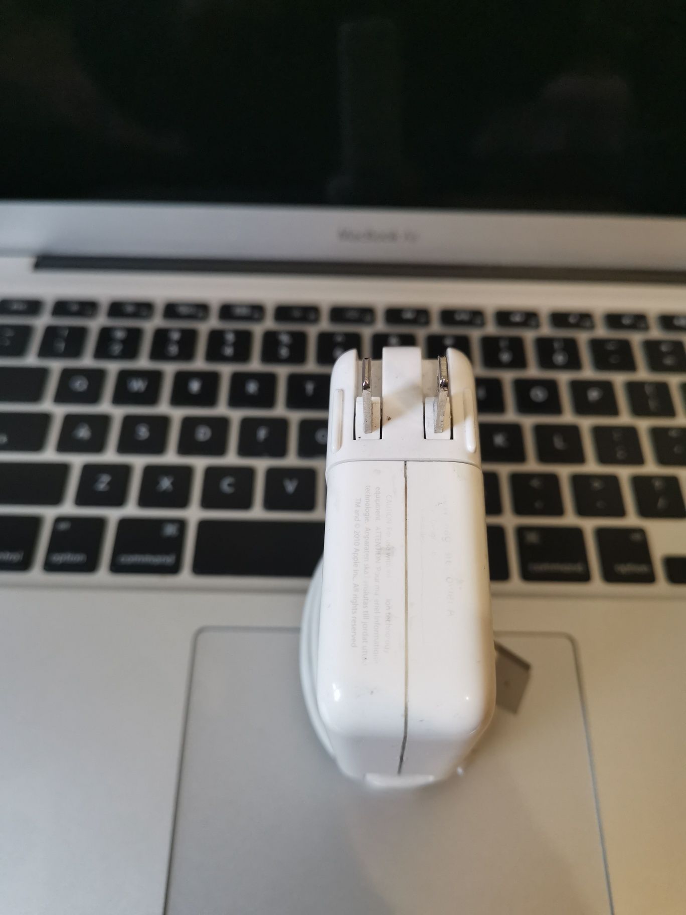 Зарядка Macbook.  MagSafe 2 60 W.