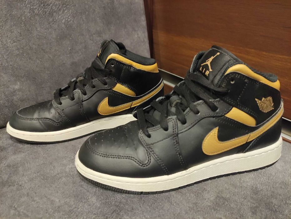 Nike Air Jordan 1 Mid r. 38.5