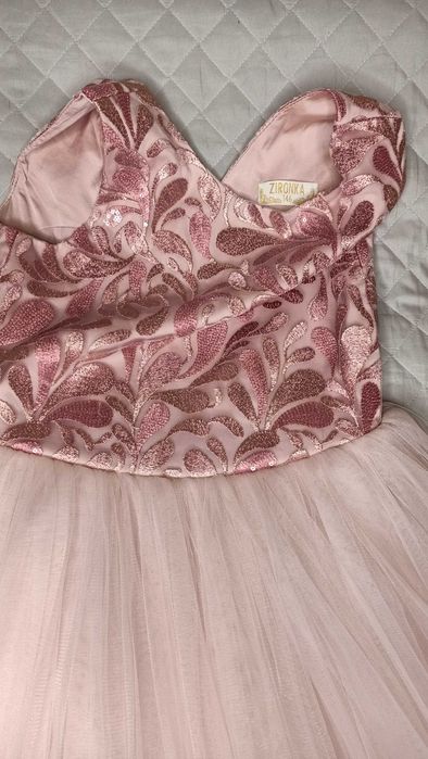 Святкова сукня Zironka на зріст 146 см – як нова!